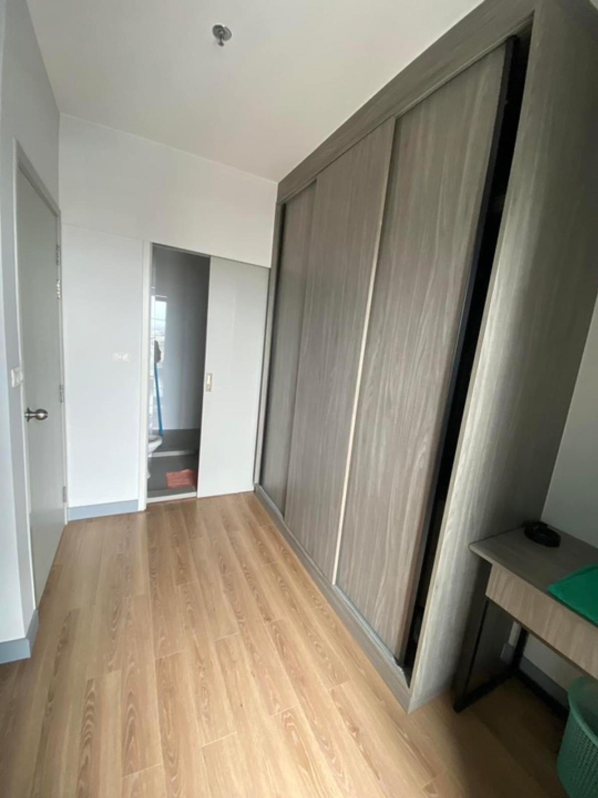 For SaleCondoLadprao, Central Ladprao : 📢👇 Condo for sale 1 bedroom Chapter One Midtown Ladprao 24 modern style In the center of Lat Phrao, near MRT Lat Phrao, only 100 meters 
 
