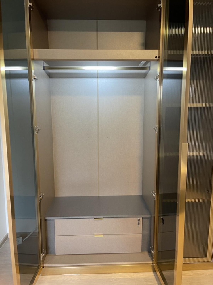 For SaleTownhomeBangna, Bearing, Lasalle : K-5662 Urgent sale and rent! Indy 4 Bangna KM.7, beautiful house, complete furniture and electrical appliances, ready to move in, good location, convenient travel.