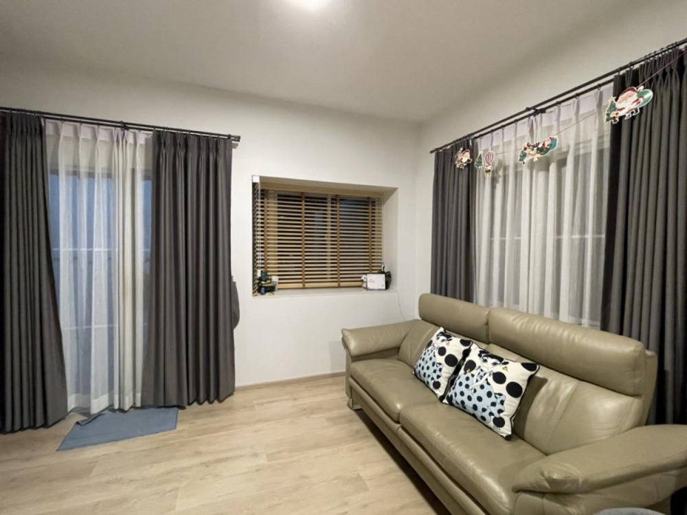 For SaleTownhomeBangna, Bearing, Lasalle : K-5662 Urgent sale and rent! Indy 4 Bangna KM.7, beautiful house, complete furniture and electrical appliances, ready to move in, good location, convenient travel.