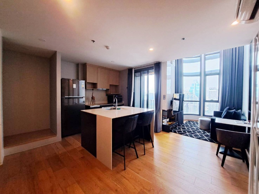 ขายคอนโดราชเทวี พญาไท : ขายคอนโด คิว ชิดลม-เพชรบุรี (Q Chidlom-Phetchaburi) ห้อง Duplex 1 Bed 2 Bath ชั้น 34-35 ขนาด 65 ตร.ม. ราคา 10.95 ล้าน! วิวสวย ตกแต่งพร้อมเข้าอยู่
