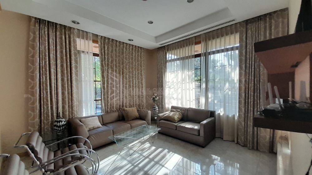 For RentHousePattanakan, Srinakarin : House for rent at Narasiri Pattanakarn