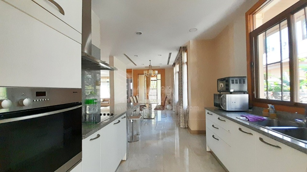 For RentHousePattanakan, Srinakarin : House for rent at Narasiri Pattanakarn