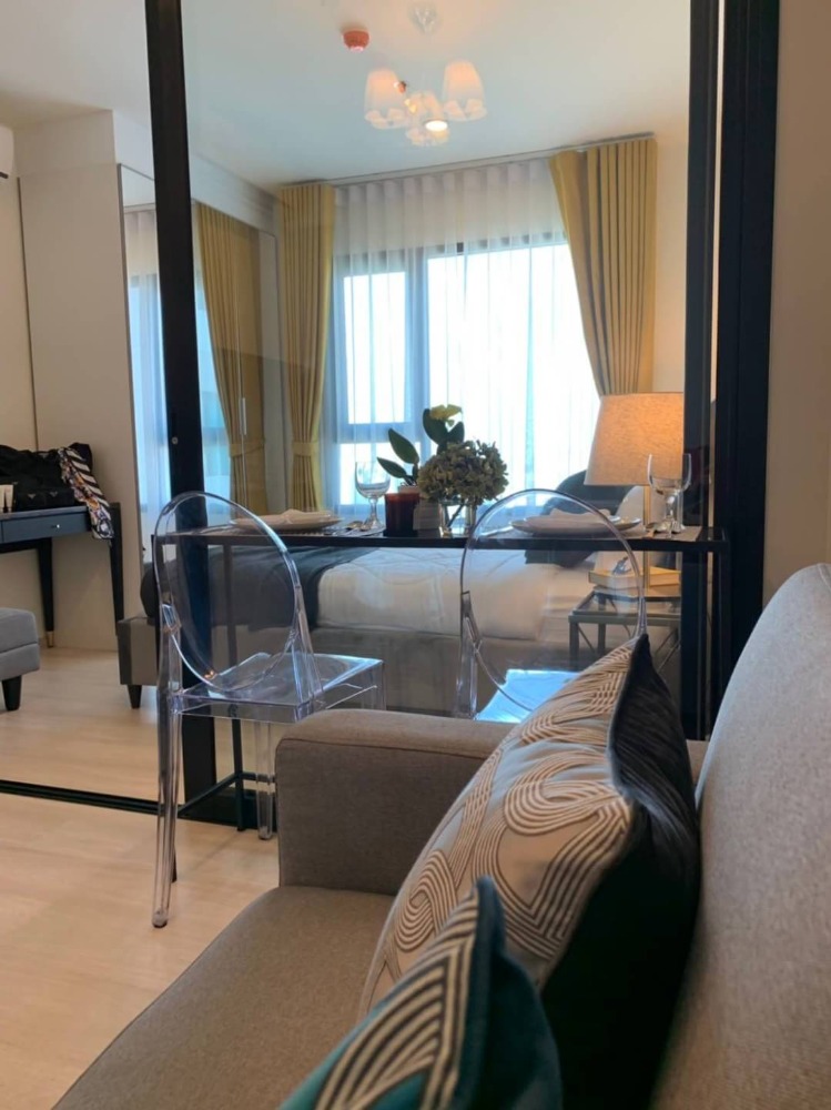 For RentCondoRama9, Petchburi, RCA : Life Asoke 🚄 next to MRT Phetchaburi / 30 sq m. Beautifully decorated room, high floor, room updates every day 📞 Line:@pukkhome (with @ )