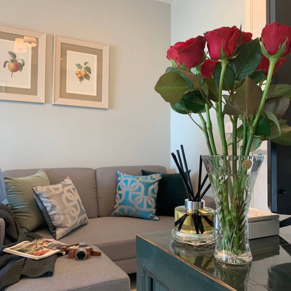 For RentCondoRama9, Petchburi, RCA : Life Asoke 🚄 next to MRT Phetchaburi / 30 sq m. Beautifully decorated room, high floor, room updates every day 📞 Line:@pukkhome (with @ )