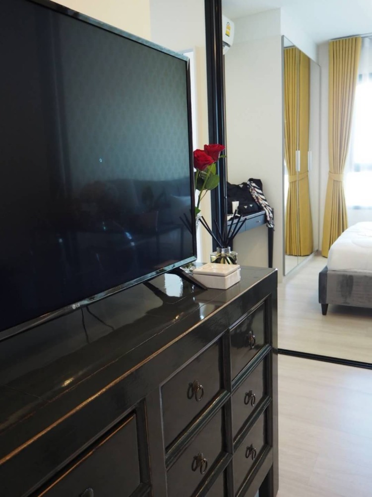 For RentCondoRama9, Petchburi, RCA : Life Asoke 🚄 next to MRT Phetchaburi / 30 sq m. Beautifully decorated room, high floor, room updates every day 📞 Line:@pukkhome (with @ )