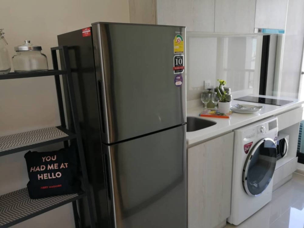 For RentCondoRama9, Petchburi, RCA : Life Asoke 🚄 next to MRT Phetchaburi / 30 sq m. Beautifully decorated room, high floor, room updates every day 📞 Line:@pukkhome (with @ )