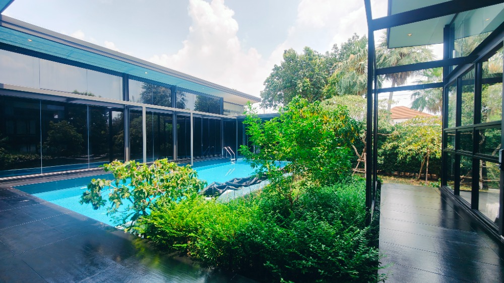 For SaleHouseRama5, Ratchapruek, Bangkruai : For sale: Luxury house with guest house, swimming pool, Rama 5, near Ratchaphruek Road, Nakhon In Road, size 276 sq m, area 1,000 sq m, price 49.9 million, interested call 097 - 465 5644 T.C HOME