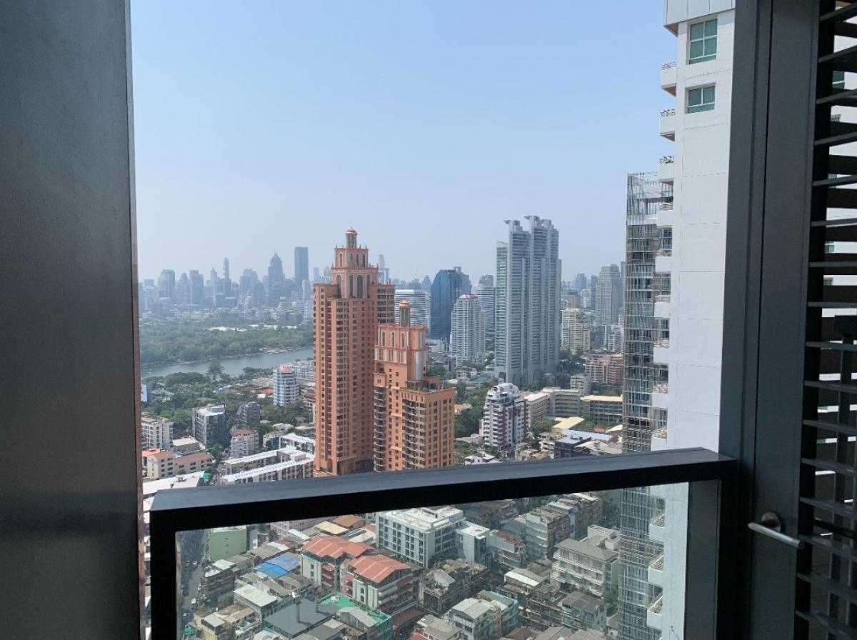 ให้เช่าคอนโดสุขุมวิท อโศก ทองหล่อ : ให้เช่า คอนโด Lumpini​242 bed 1 bath