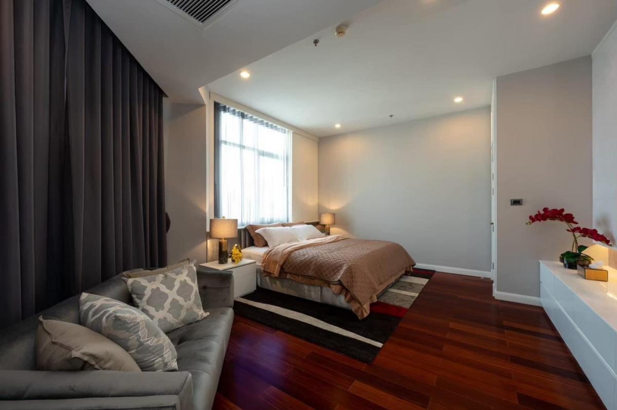 For RentCondoRama9, Petchburi, RCA : room for rent near MRT Thailand cultural center size 250 sqm 4bed 4bath