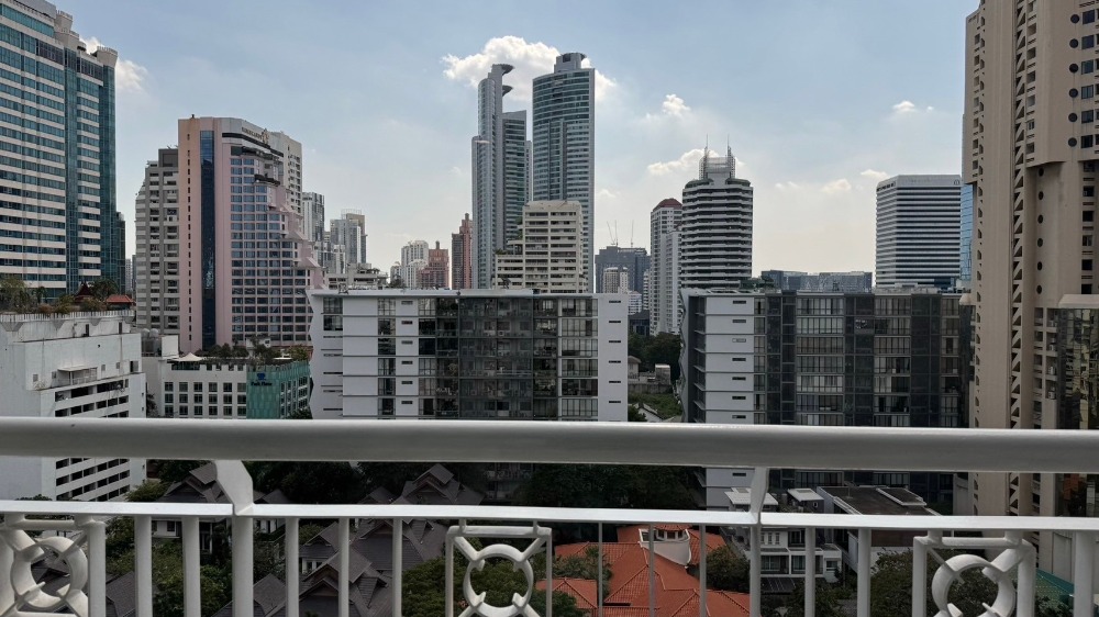 ขายคอนโดสุขุมวิท อโศก ทองหล่อ : For sale condo Citismart sukhumvit18 120 Sq.m 3 Beds (S03-1816)