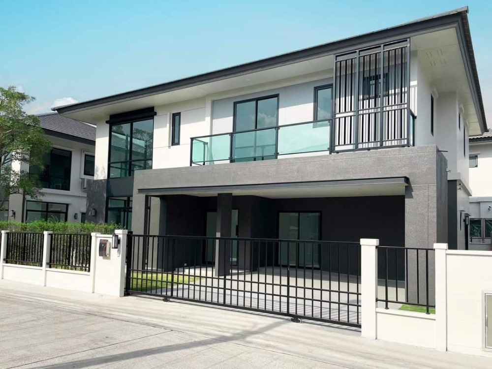 For RentHouseSamut Prakan,Samrong : Single house for rent, Britania Bangna-Suvarnabhumi Km.26 / Britania Bangna Km.26 **(size 64 sq m, largest house in the project)