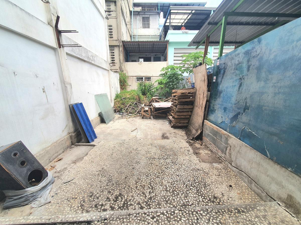 ให้เช่าอาคารพาณิชย์เอกชัย บางบอน : 🔥ให้เช่า🔥 อาคารพาณิชย์ 3ชั้นครึ่ง หมู่บ้านดีเค (ซอย 8) พระราม2 บางบอน กรุงเทพฯ 24 ตรว.เหมาะสำหรับทำเป็นหน้าร้านและstock สินค้าหรืออื่นๆ