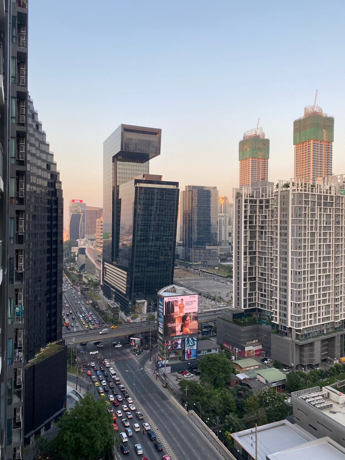 ให้เช่าคอนโดพระราม 9 เพชรบุรีตัดใหม่ RCA : Rhythm Asoke 1 ✨ 1 Bed plus ปรับเป็น 2 ห้องนอนได้  📞 Line:@pukkhome (with @ )