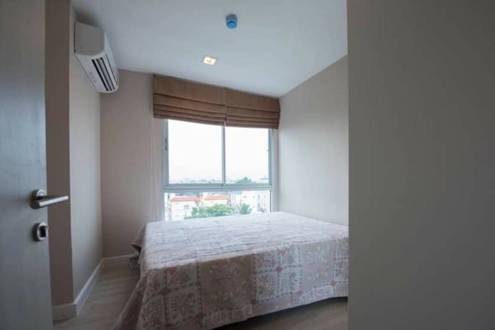 For RentCondoKasetsart, Ratchayothin : Metro Luxe, next to Rs., good location, fully furnished and electrical appliances.