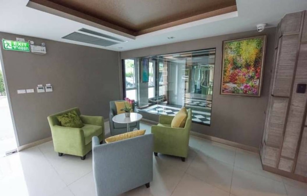 For RentCondoKasetsart, Ratchayothin : Metro Luxe, next to Rs., good location, fully furnished and electrical appliances.