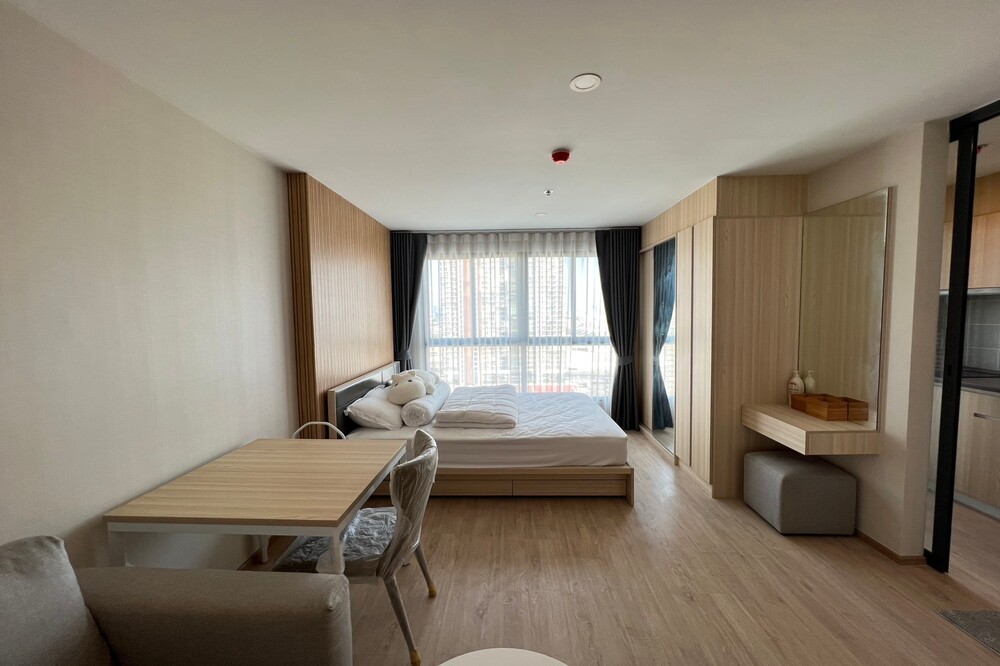 ให้เช่าคอนโดบางนา แบริ่ง ลาซาล : Code C20240100222..........Ideo O2  สำหรับเช่า, ห้องสตูดิโอ, 1 ห้องน้ำ, ชั้นสูง, แต่งครบ, พร้อมเข้าอยู่