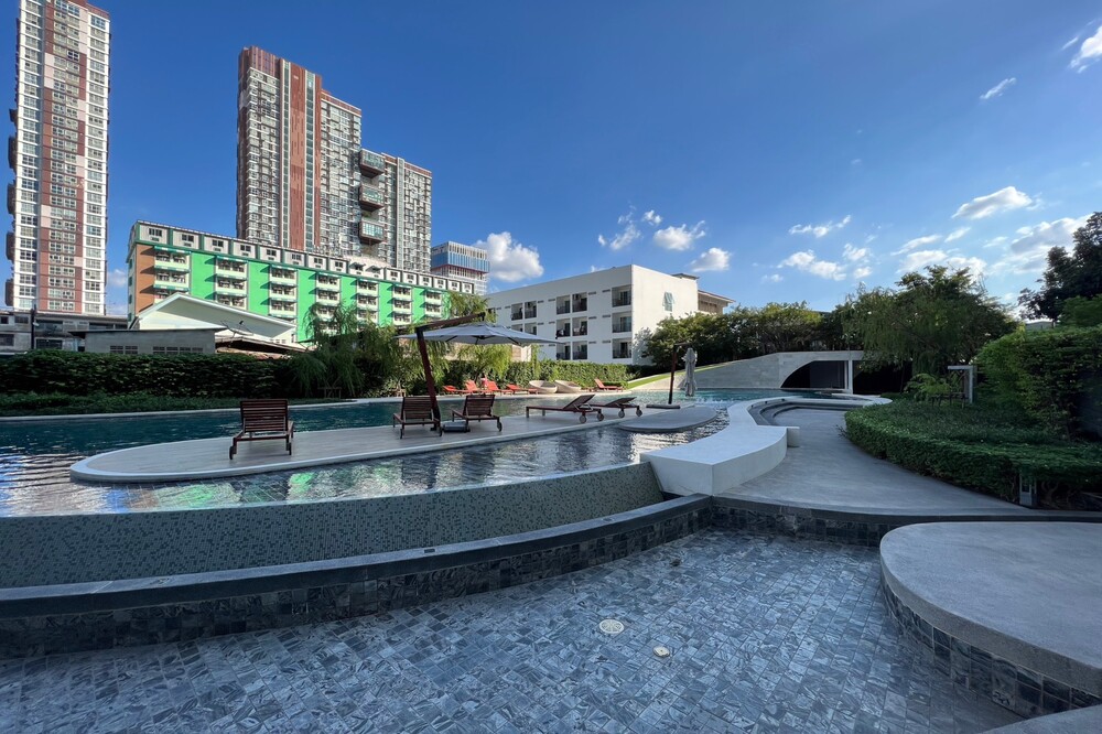 For RentCondoBangna, Bearing, Lasalle : Code C20240100222..........Ideo O2  for rent, Studio room, 1 bathroom, high floor, furnished, ready to move in