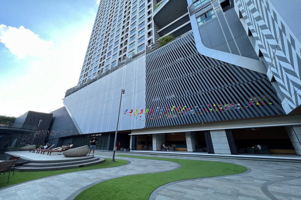 For RentCondoBangna, Bearing, Lasalle : Code C20240100222..........Ideo O2  for rent, Studio room, 1 bathroom, high floor, furnished, ready to move in