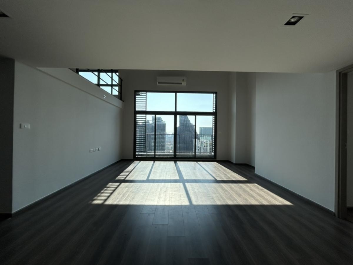 For SaleCondoRama9, Petchburi, RCA : 3 bedrooms, ideo rama9 asoke, project room, free transfer day expenses.