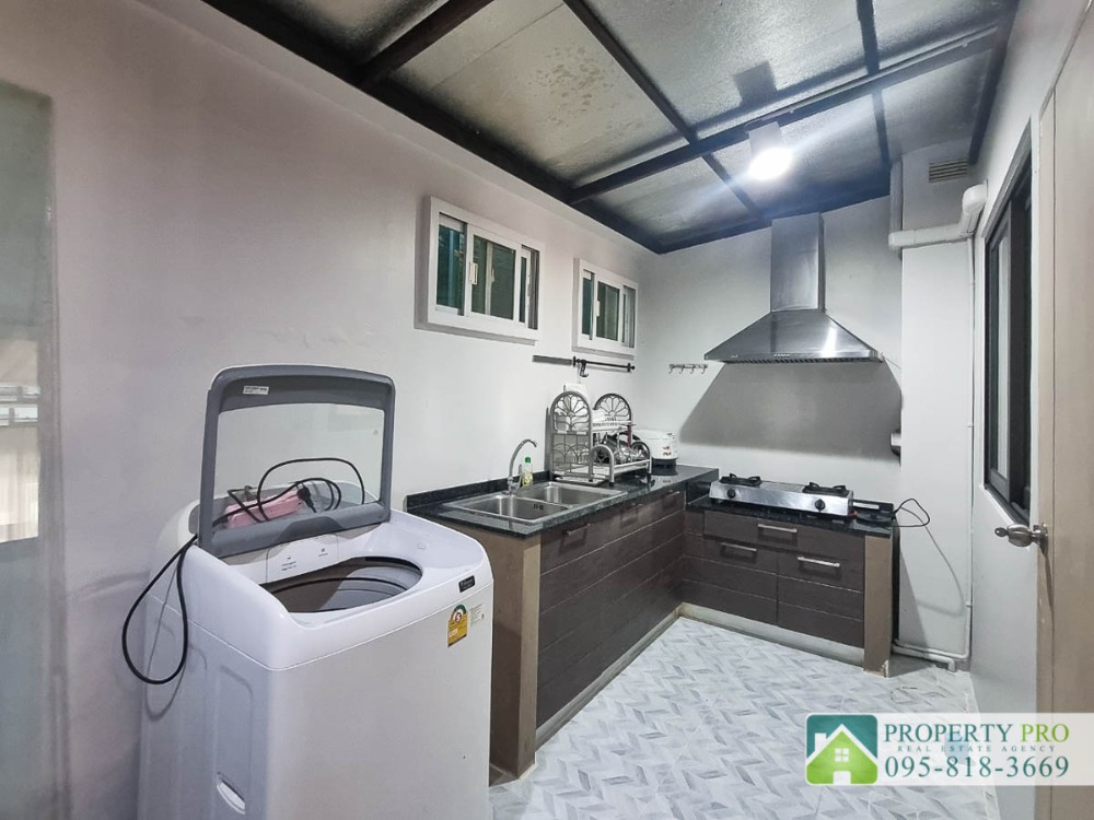 For RentTownhomePattanakan, Srinakarin : MJ24R-008 TownHome for Rent at Shizen Pattanakarn 32, 4 bedroom 22 sqw 220 sqm Fully Furnished Near Onnut, Hua Mak