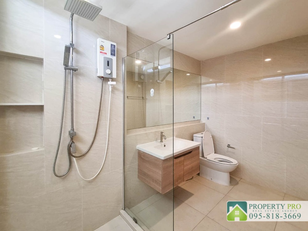 For RentTownhomePattanakan, Srinakarin : MJ24R-008 TownHome for Rent at Shizen Pattanakarn 32, 4 bedroom 22 sqw 220 sqm Fully Furnished Near Onnut, Hua Mak