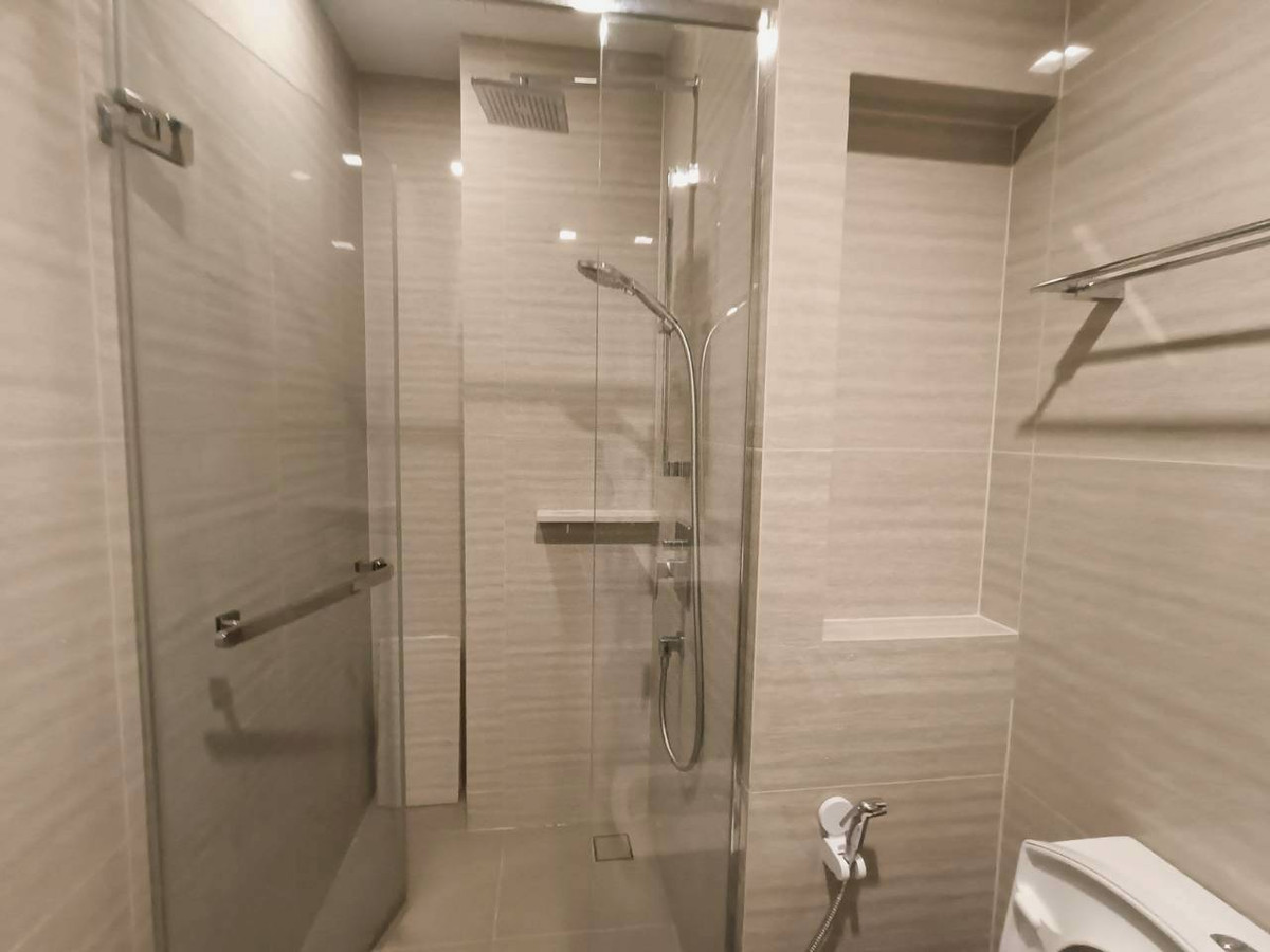 For RentCondoRama9, Petchburi, RCA : The Line Asoke Ratchada Condo for rent, Asoke Ratchada location.