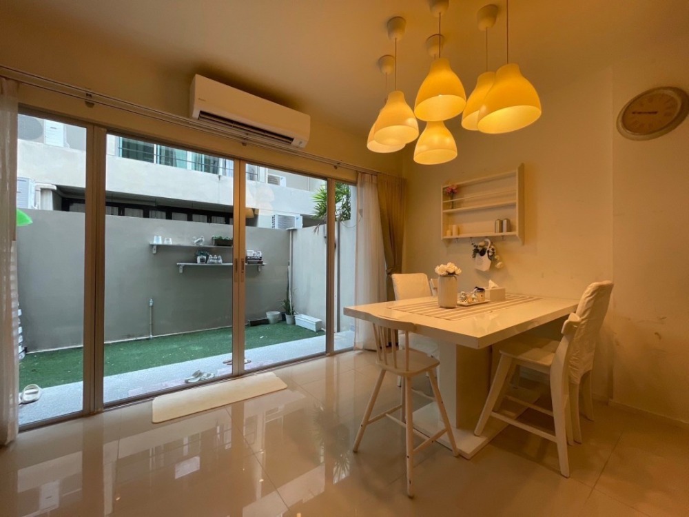 For RentTownhomePattanakan, Srinakarin : For rent: Noble Cube Village, Phatthanakan