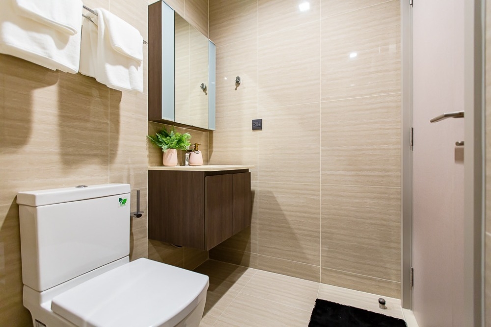 For SaleCondoRama9, Petchburi, RCA : S-LAS122 Condo for sale, The Line Asoke-Ratchada, 18th floor, size 35 sq m., 1 bedroom, 1 bathroom, 5.511 million 064-959-8900