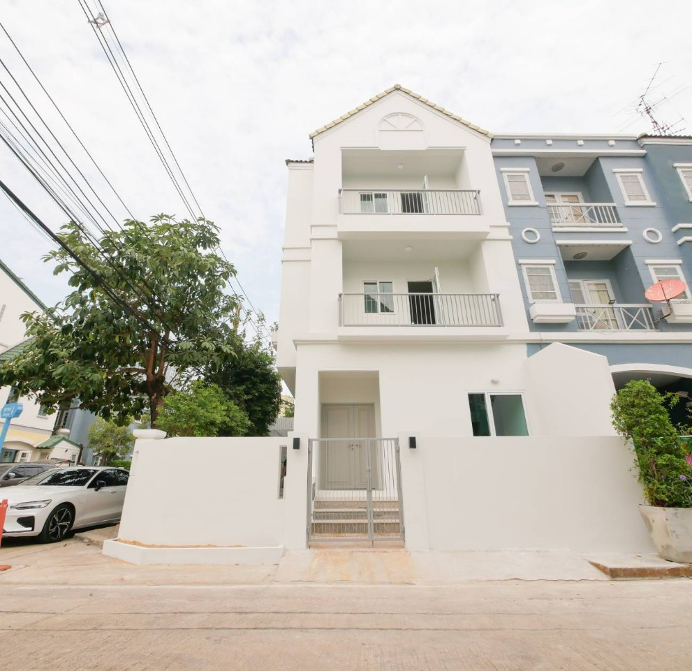 ขายทาวน์โฮมแจ้งวัฒนะ เมืองทอง : ขายทาวน์โฮม 3.5 ชั้น หมู่บ้านศุภารมย์ ซอยแจ้งวัฒนะ-ปากเกร็ด17 หลังมุม