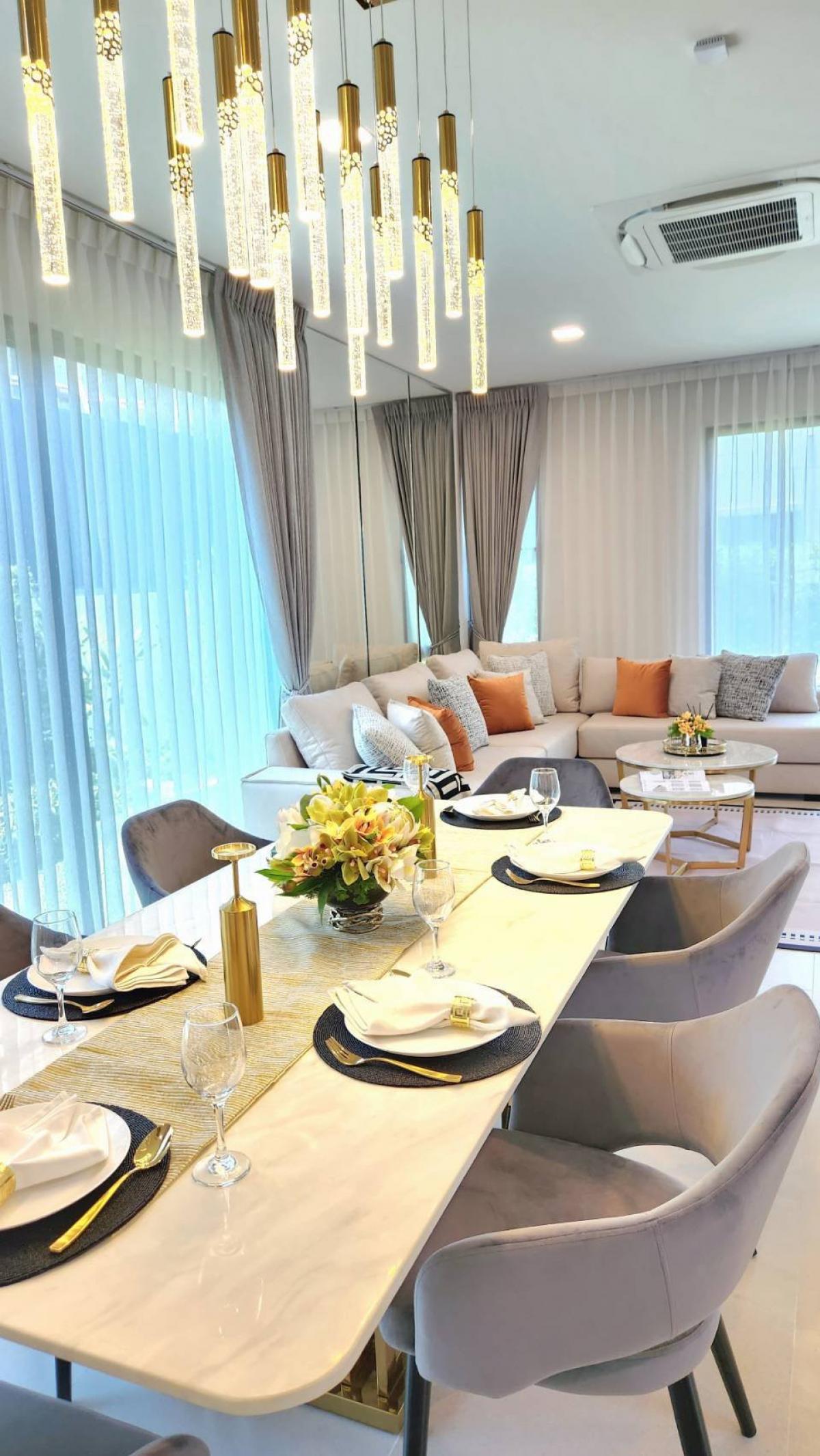 ให้เช่าบ้านสมุทรปราการ สำโรง : Luxury House 4+1 Bedrooms 5 Bathrooms MANTANA Bangna KM 15 หมู่บ้านมัณฑนา บางนา กม.15