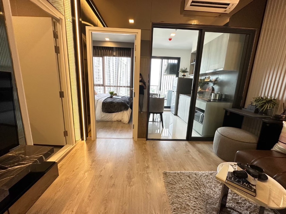 For SaleCondoRama9, Petchburi, RCA : 🔥𝐒𝐔𝐏𝐄𝐑 𝐃𝐄𝐀𝐋🔥𝑻𝒉𝒆 𝑻𝒓𝒆𝒆 𝑷𝒂𝒕𝒕𝒂𝒏𝒂𝒌𝒂𝒓𝒏 - 𝑬𝒌𝒌𝒂𝒎𝒂𝒊 𝟏 bedroom, 𝟑𝟏 sq.m., reduced by millions, starting at 𝟯.𝟬𝟵 million* Call 📱 𝟎𝟔𝟐-𝟓𝟐𝟔-𝟔𝟓𝟗𝟎