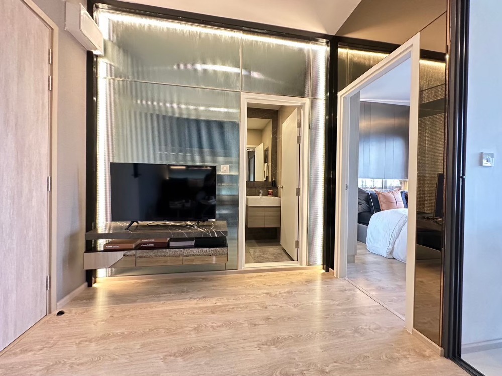 For SaleCondoRama9, Petchburi, RCA : 🔥𝐒𝐔𝐏𝐄𝐑 𝐃𝐄𝐀𝐋🔥𝑻𝒉𝒆 𝑻𝒓𝒆𝒆 𝑷𝒂𝒕𝒕𝒂𝒏𝒂𝒌𝒂𝒓𝒏 - 𝑬𝒌𝒌𝒂𝒎𝒂𝒊 𝟏 bedroom, 𝟑𝟏 sq.m., reduced by millions, starting at 𝟯.𝟬𝟵 million* Call 📱 𝟎𝟔𝟐-𝟓𝟐𝟔-𝟔𝟓𝟗𝟎