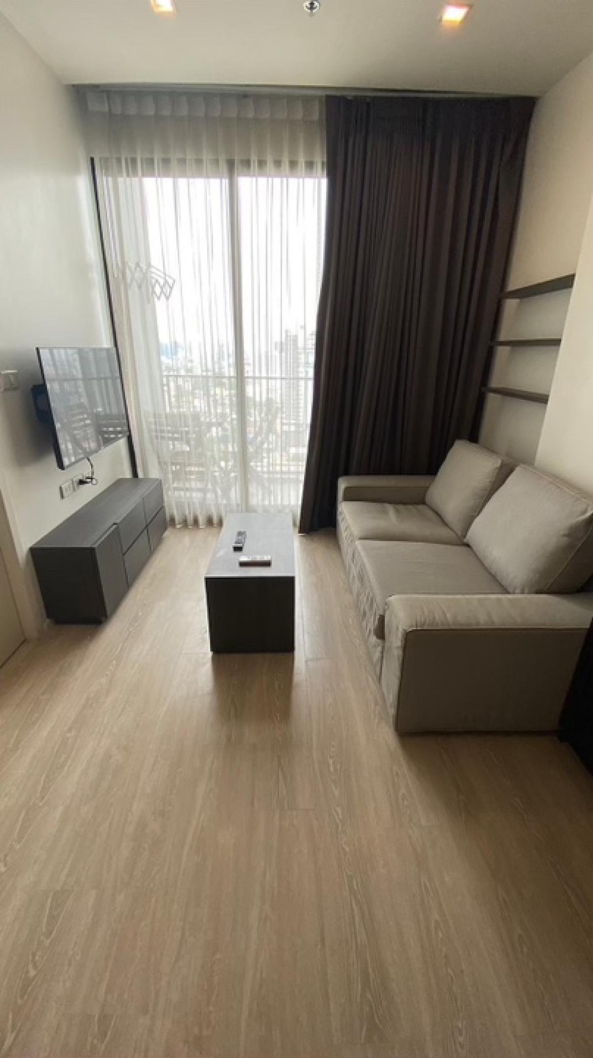 ขายคอนโดรัชดา ห้วยขวาง : 🔥Hot Price🔥คอนโดQuinn Ratchada17 ตึกB 35sq.m Topวิว ห้องสวยมาก ชั้นสูง ขายพร้อมผู้เช่า พึ่งต่อสัญญาปี2✌️✌️