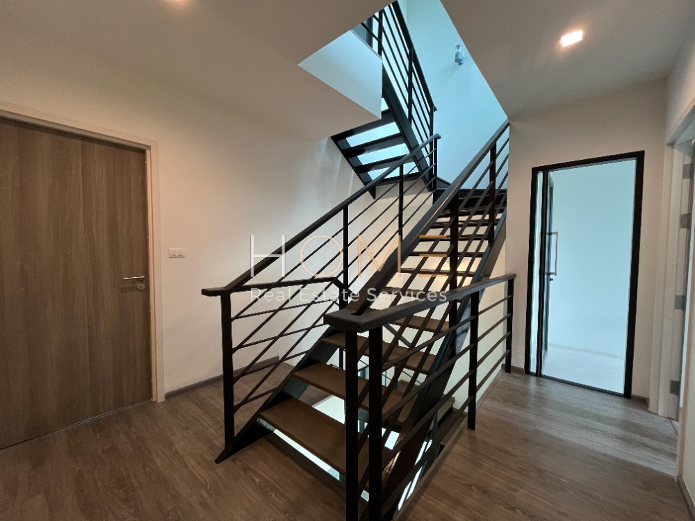 ขายทาวน์โฮมโชคชัย4 ลาดพร้าว71 : ทาวน์โฮม ออเธน ลาดพร้าว - นาคนิวาส / 6 ห้องนอน (ขาย), Authen Ladprao - Nakniwat / Townhome 6 Bedrooms (FOR SALE) TPM158