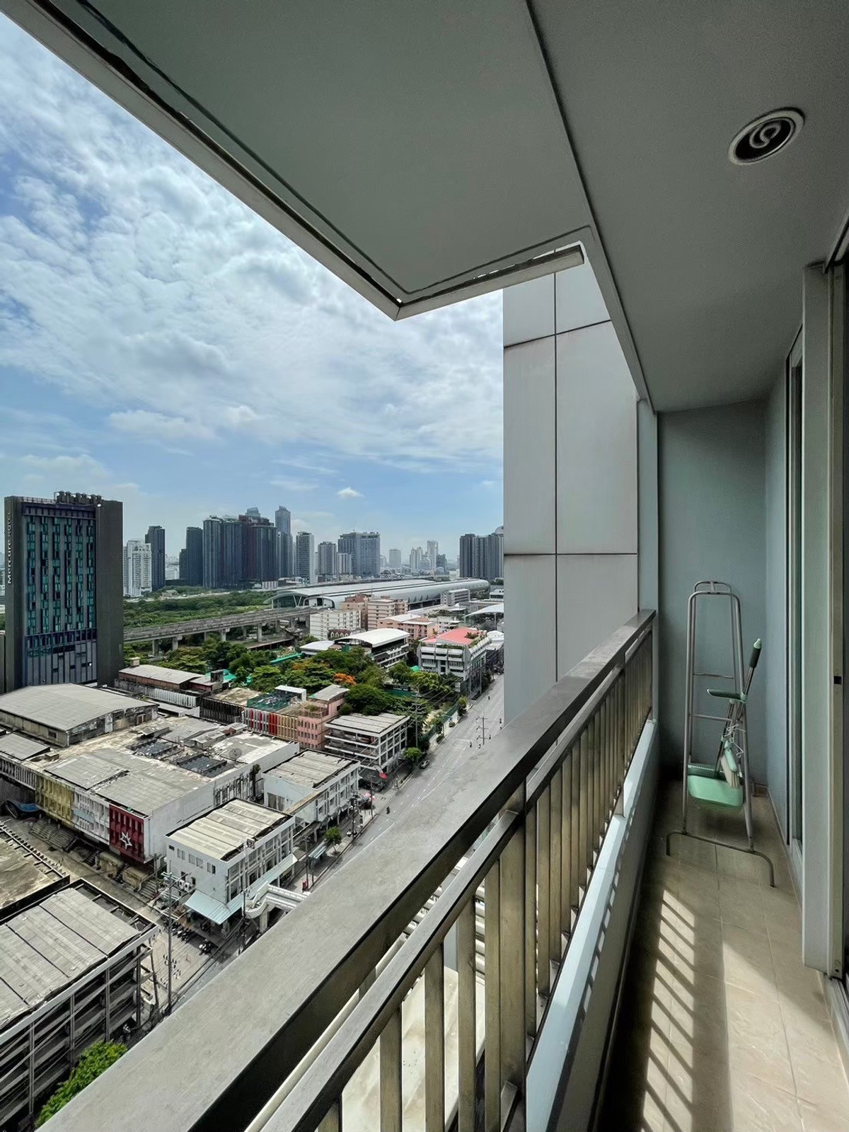 ให้เช่าคอนโดพระราม 9 เพชรบุรีตัดใหม่ RCA : ✨📣ให้เช่าคอนโด 1 ห้องนอน เซอร์เคิล คอนโดมิเนียม - ถนนเพชรบุรี ใกล้รถไฟฟ้า และห้างสรรพสินค้า