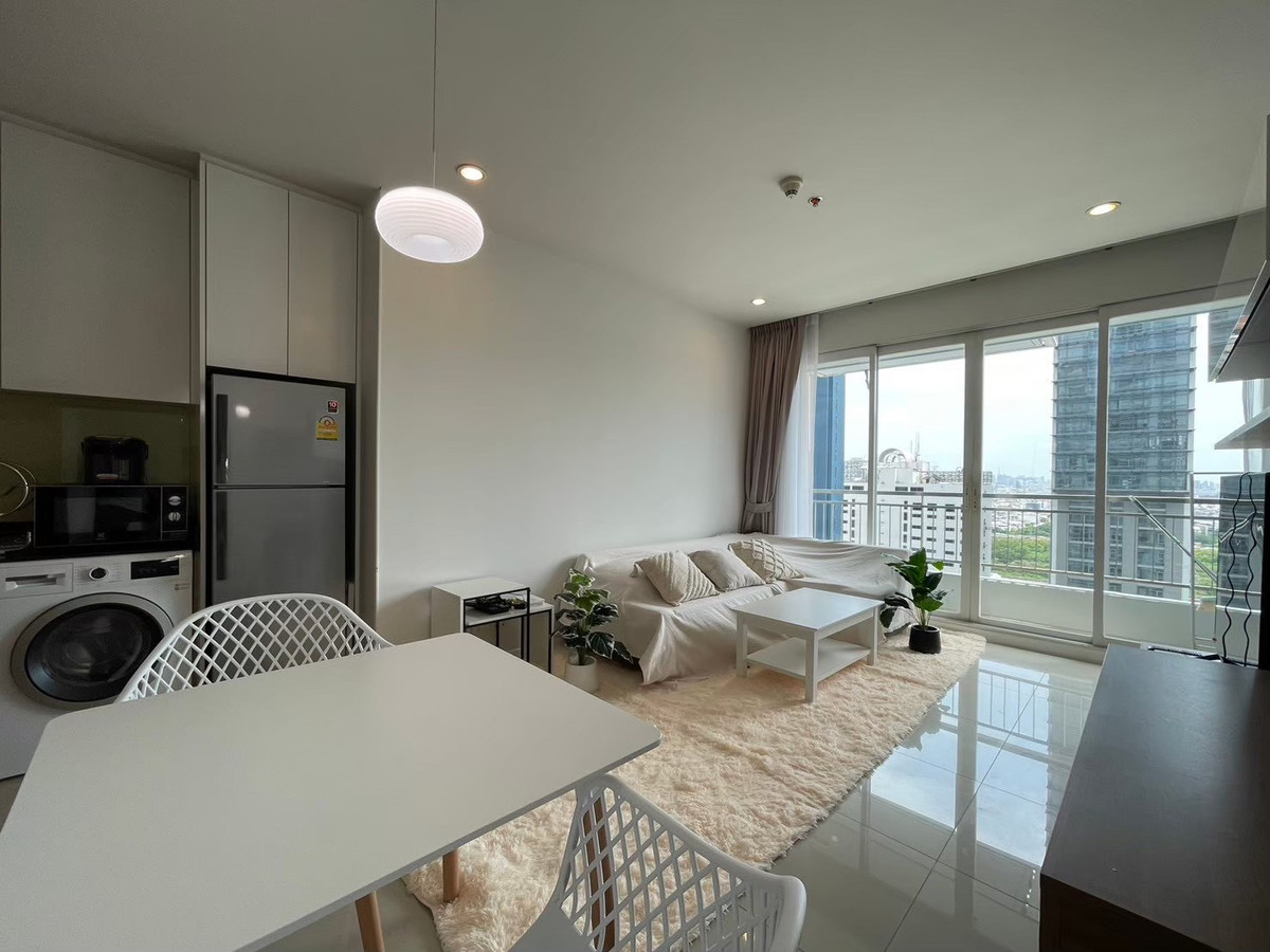 ให้เช่าคอนโดพระราม 9 เพชรบุรีตัดใหม่ RCA : ✨📣ให้เช่าคอนโด 1 ห้องนอน เซอร์เคิล คอนโดมิเนียม - ถนนเพชรบุรี ใกล้รถไฟฟ้า และห้างสรรพสินค้า