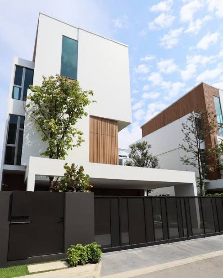 ขายบ้านพัฒนาการ ศรีนครินทร์ : ขาย บ้านเดี่ยว ตกแต่งพร้อมอยู่วีเว่ พระราม 9 324 ตรม. 68.4 ตร.วา สังคมส่วนตัว ทำเล ศักยภาพ