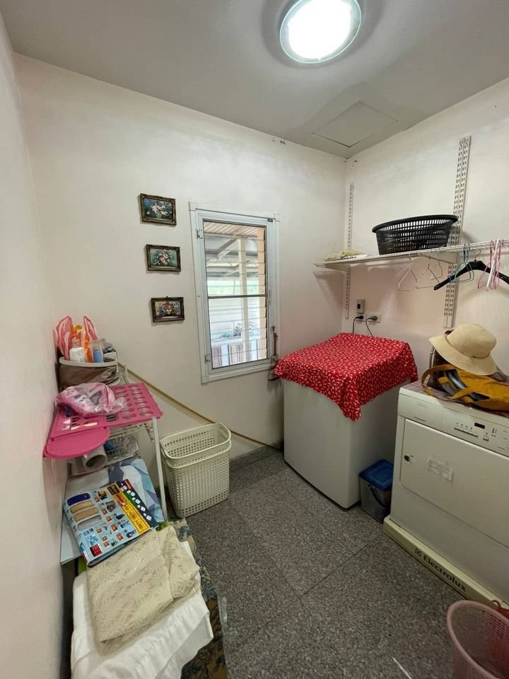 For SaleHouseMin Buri, Romklao : For sale: 2-story detached house, area 362 sq m, Krisada Nakhon Village 25, Pracha Ruamjai Road 31, Sai Kong Din, Khlong Sam Wa District, Bangkok Province.