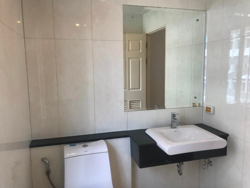 For SaleCondoSilom, Saladaeng, Bangrak : S-SSLW103 Condo for sale The Surawong by Chewathai Hap Soon 8th floor Size 74.7 sqm. 1 bed 1 bath 8.24M 064-959-8900