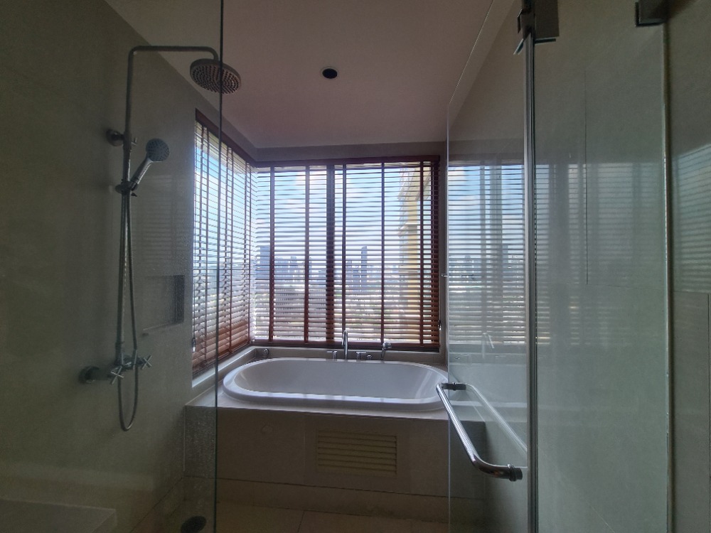 For RentCondoSukhumvit, Asoke, Thonglor : The Emporio Place for rent 55k per month