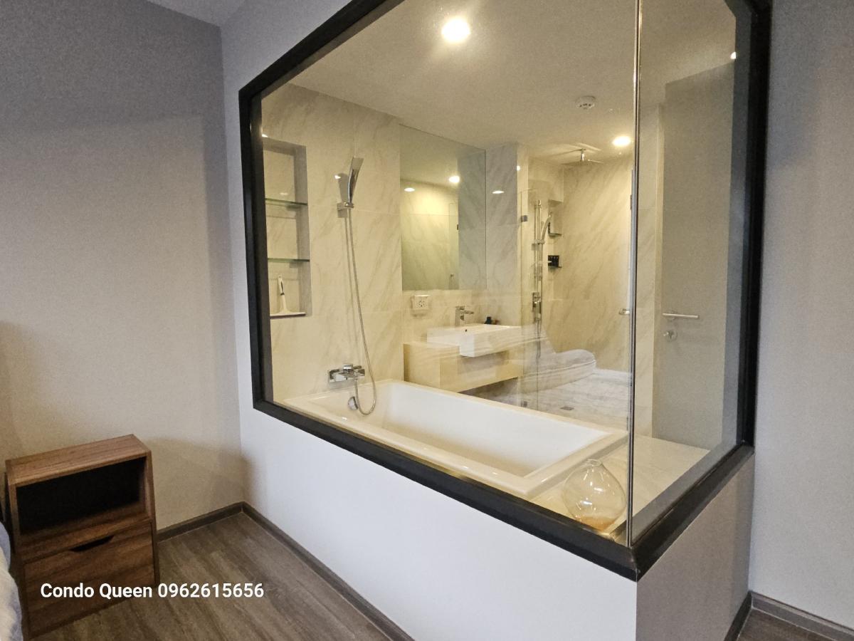 For RentCondoSukhumvit, Asoke, Thonglor : ไอดีโอ้ โมบิ สุขุมวิท 40 1นอน 1น้ำ พื้นที่ 47 ตรม ให้เช่า 33,000 บาท  สนใจโทร น้อง 096-2615656 พร้อมให้นัดหมายเข้าชมทุกวันLocation : Eakmai , Thnglor , Sukhumvit Rental Price : 33,000 Baht Condominium near Mrt :   Eakmai Station Condominium Unit 