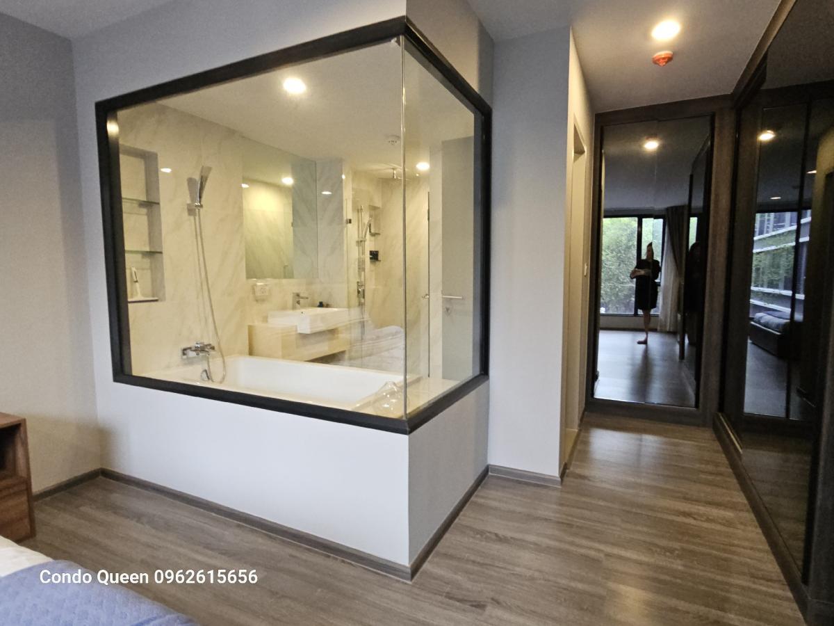 For RentCondoSukhumvit, Asoke, Thonglor : ไอดีโอ้ โมบิ สุขุมวิท 40 1นอน 1น้ำ พื้นที่ 47 ตรม ให้เช่า 33,000 บาท  สนใจโทร น้อง 096-2615656 พร้อมให้นัดหมายเข้าชมทุกวันLocation : Eakmai , Thnglor , Sukhumvit Rental Price : 33,000 Baht Condominium near Mrt :   Eakmai Station Condominium Unit 