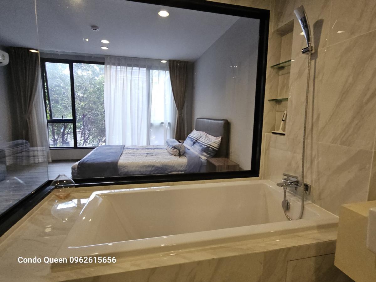 For RentCondoSukhumvit, Asoke, Thonglor : ไอดีโอ้ โมบิ สุขุมวิท 40 1นอน 1น้ำ พื้นที่ 47 ตรม ให้เช่า 33,000 บาท  สนใจโทร น้อง 096-2615656 พร้อมให้นัดหมายเข้าชมทุกวันLocation : Eakmai , Thnglor , Sukhumvit Rental Price : 33,000 Baht Condominium near Mrt :   Eakmai Station Condominium Unit 