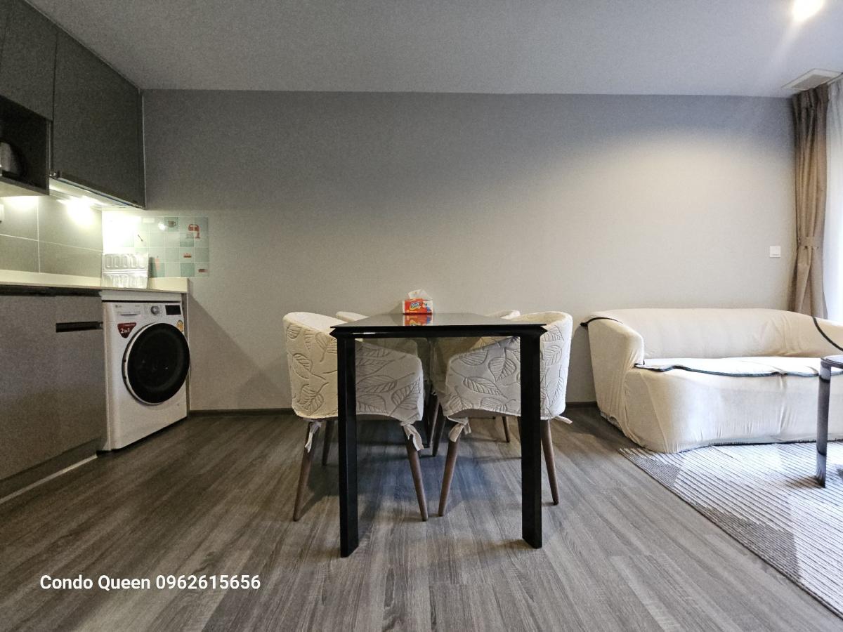 For RentCondoSukhumvit, Asoke, Thonglor : ไอดีโอ้ โมบิ สุขุมวิท 40 1นอน 1น้ำ พื้นที่ 47 ตรม ให้เช่า 33,000 บาท  สนใจโทร น้อง 096-2615656 พร้อมให้นัดหมายเข้าชมทุกวันLocation : Eakmai , Thnglor , Sukhumvit Rental Price : 33,000 Baht Condominium near Mrt :   Eakmai Station Condominium Unit 