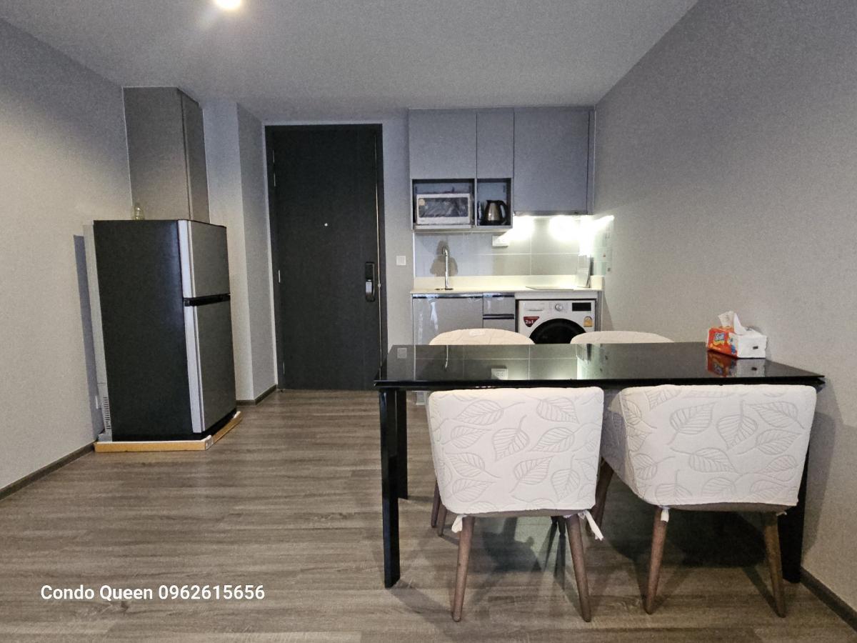 For RentCondoSukhumvit, Asoke, Thonglor : ไอดีโอ้ โมบิ สุขุมวิท 40 1นอน 1น้ำ พื้นที่ 47 ตรม ให้เช่า 33,000 บาท  สนใจโทร น้อง 096-2615656 พร้อมให้นัดหมายเข้าชมทุกวันLocation : Eakmai , Thnglor , Sukhumvit Rental Price : 33,000 Baht Condominium near Mrt :   Eakmai Station Condominium Unit 