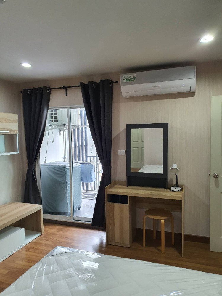 ขายคอนโดบางซื่อ วงศ์สว่าง เตาปูน : ขายคอนโดรีเจ้นท์บางซ่อน เฟส 27 ตึก C ชั้น 22 ห้องสวย  วิวสวย วิวโล่ง ห้องขนาด 57 ตรม. ราคาขาย 3.20 ล้านบาท