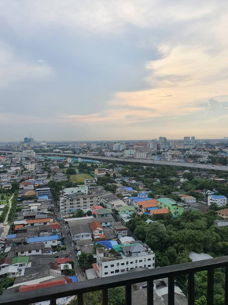 ขายคอนโดบางซื่อ วงศ์สว่าง เตาปูน : ขายคอนโดรีเจ้นท์บางซ่อน เฟส 27 ตึก C ชั้น 22 ห้องสวย  วิวสวย วิวโล่ง ห้องขนาด 57 ตรม. ราคาขาย 3.20 ล้านบาท