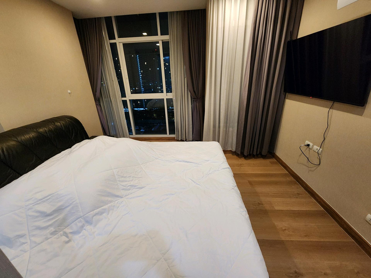 ขายคอนโดบางนา แบริ่ง ลาซาล : ขายคอนโดใกล้ BTS บางนา มี Sky walk 45 ตรม.ห้องริม 1ห้องนอน1รับแขก วิวสวย 3.4ลบ.