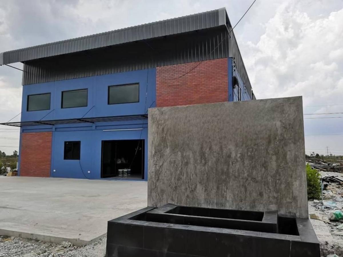 For SaleWarehousePathum Thani,Rangsit, Thammasat : Warehouse and office for rent, office equipment and office supplies, located on Suphan-Bang Bua Thong Road, with a valid building permit, location near industrial factories and expressways, parking for 10 cars, containers can enter, 20 air conditioners, 2