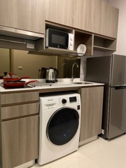 For SaleCondoKasetsart, Ratchayothin : For sale Knightsbridge Prime Ratchayothin (Origin) 23 sq m. Price 3.99 million , furniture and electrical appliances.